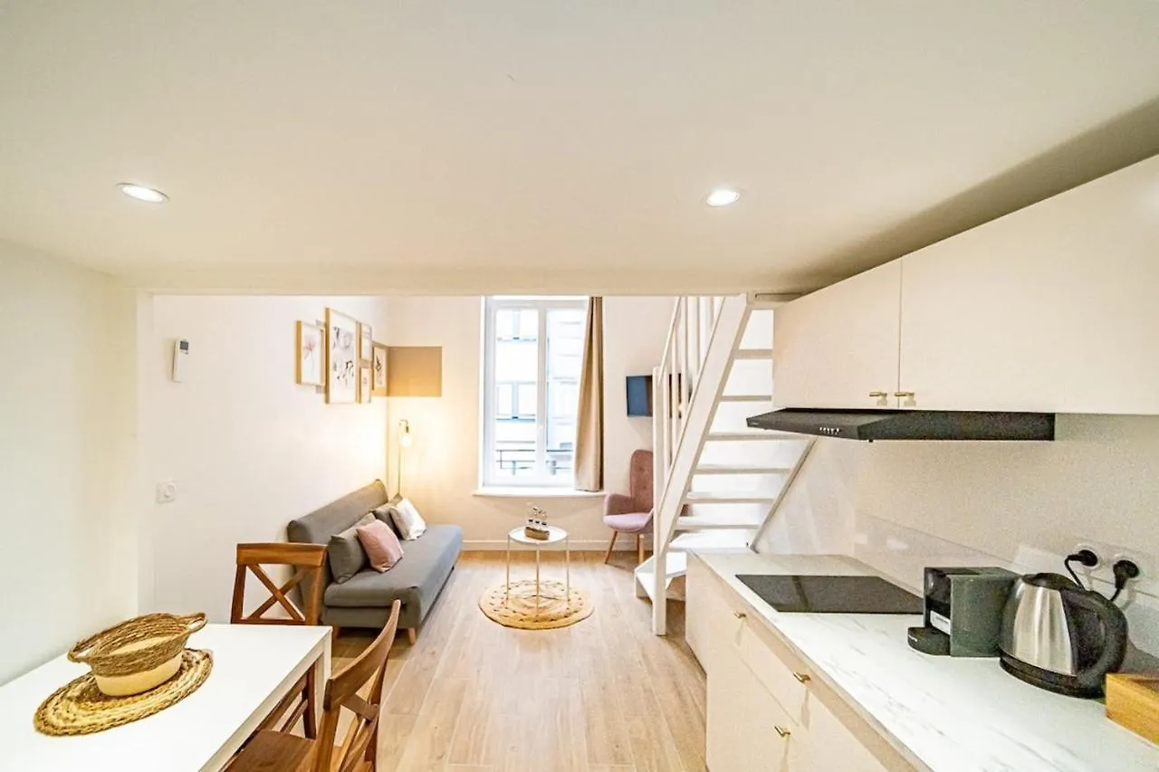 Apartment La Maison Charpennes-Appartement Magnolia 2 Pers Villeurbanne