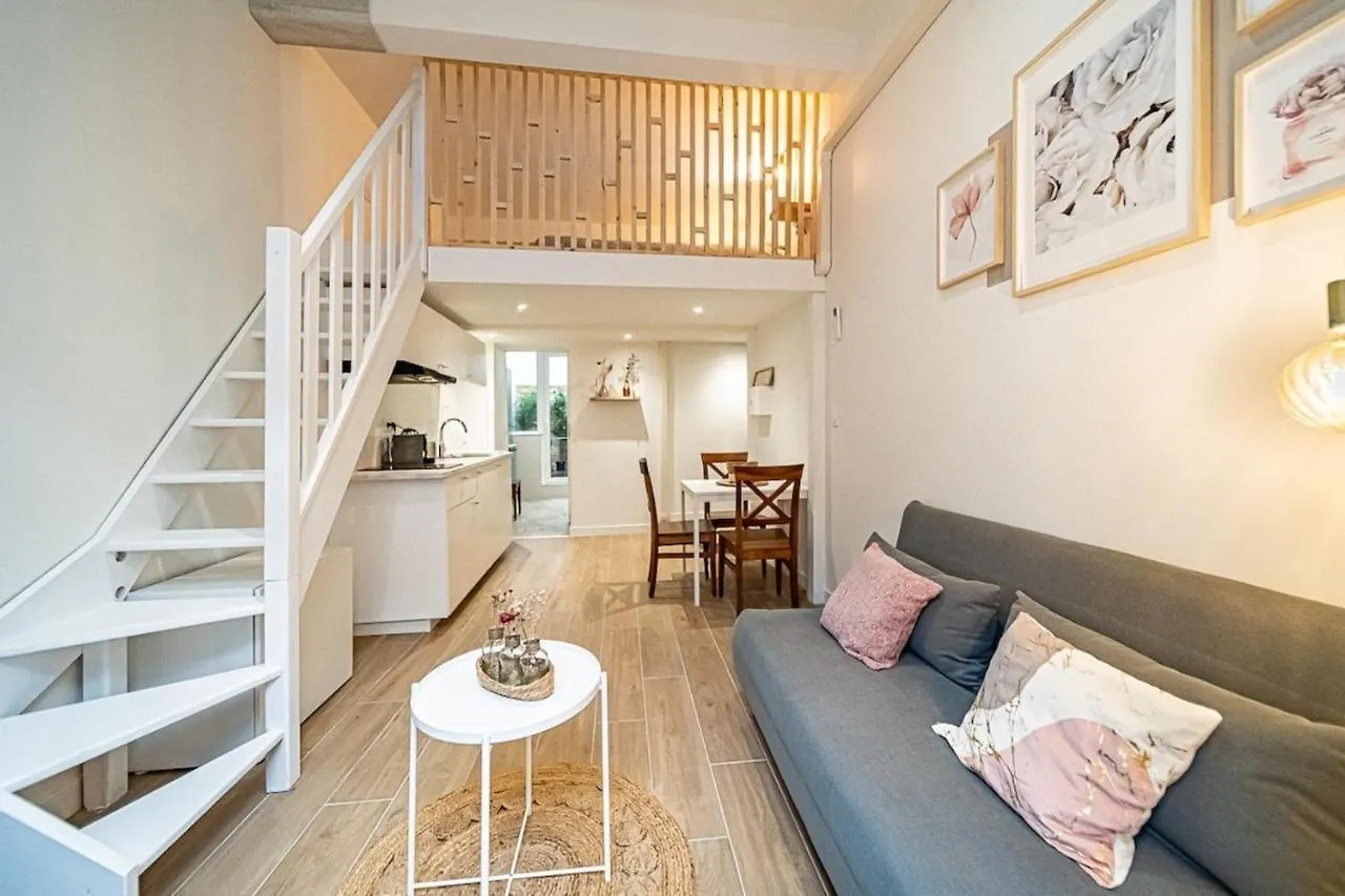 Apartment La Maison Charpennes-Appartement Magnolia 2 Pers Villeurbanne