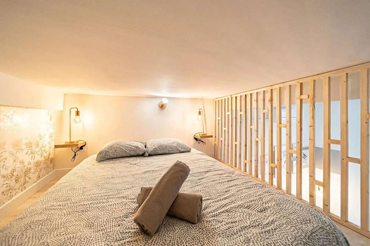 Apartment La Maison Charpennes-Appartement Magnolia 2 Pers Villeurbanne
